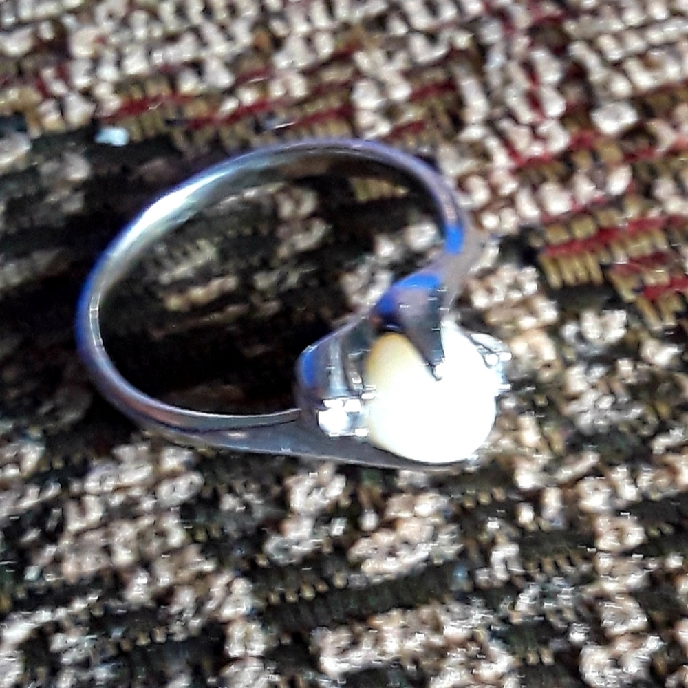 A pearl ring